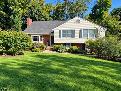16 Deerfield Rd, New Providence, NJ, 07974-2104 | Card Image