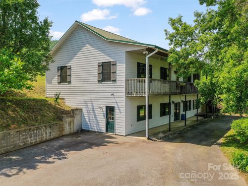 126 Sweetwater Dr, Canton, NC, 28716-8714 | Card Image