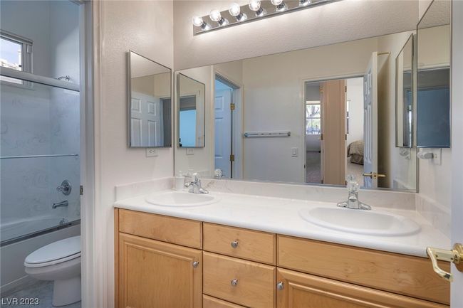 Bathroom 2 | Image 26