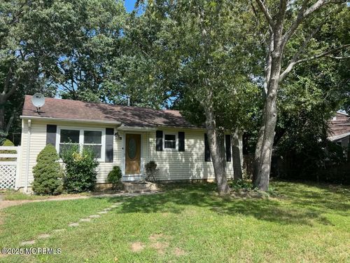 161 Ronald Rd, Lakewood, NJ, 08701-6054 | Card Image