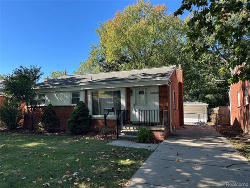 8981 Leverne, Redford, MI, 48239-1866 | Card Image
