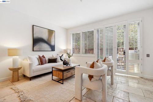 23158 23158 Canyon Terrace Dr, Castro Valley, CA, 94552 | Card Image