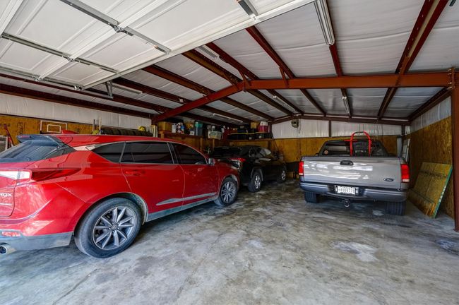 Garage with metal wall | Image 37