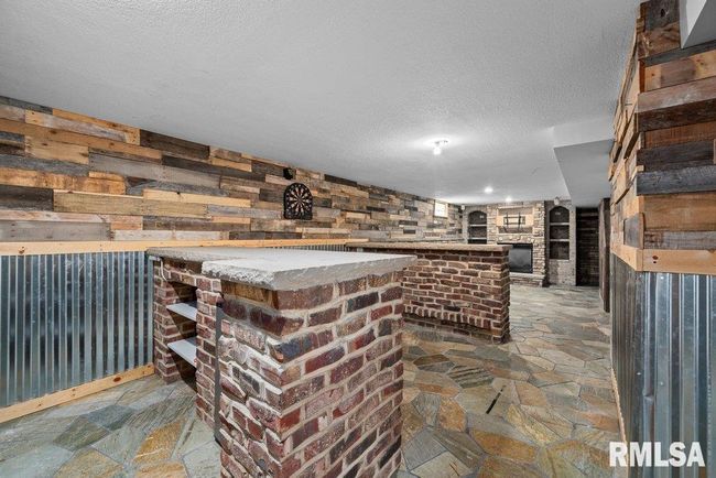 2920 E 35 Th St, House other with 4 bedrooms, 2 bathrooms and null parking in Davenport IA | Image 17