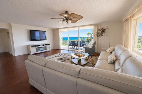 apt-301-420 Harding Ave, Cocoa Beach, FL, 32931-5612 | Card Image