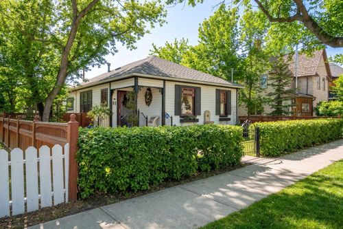 81 Elma Street W, Okotoks, AB, T2S1J9 | Card Image