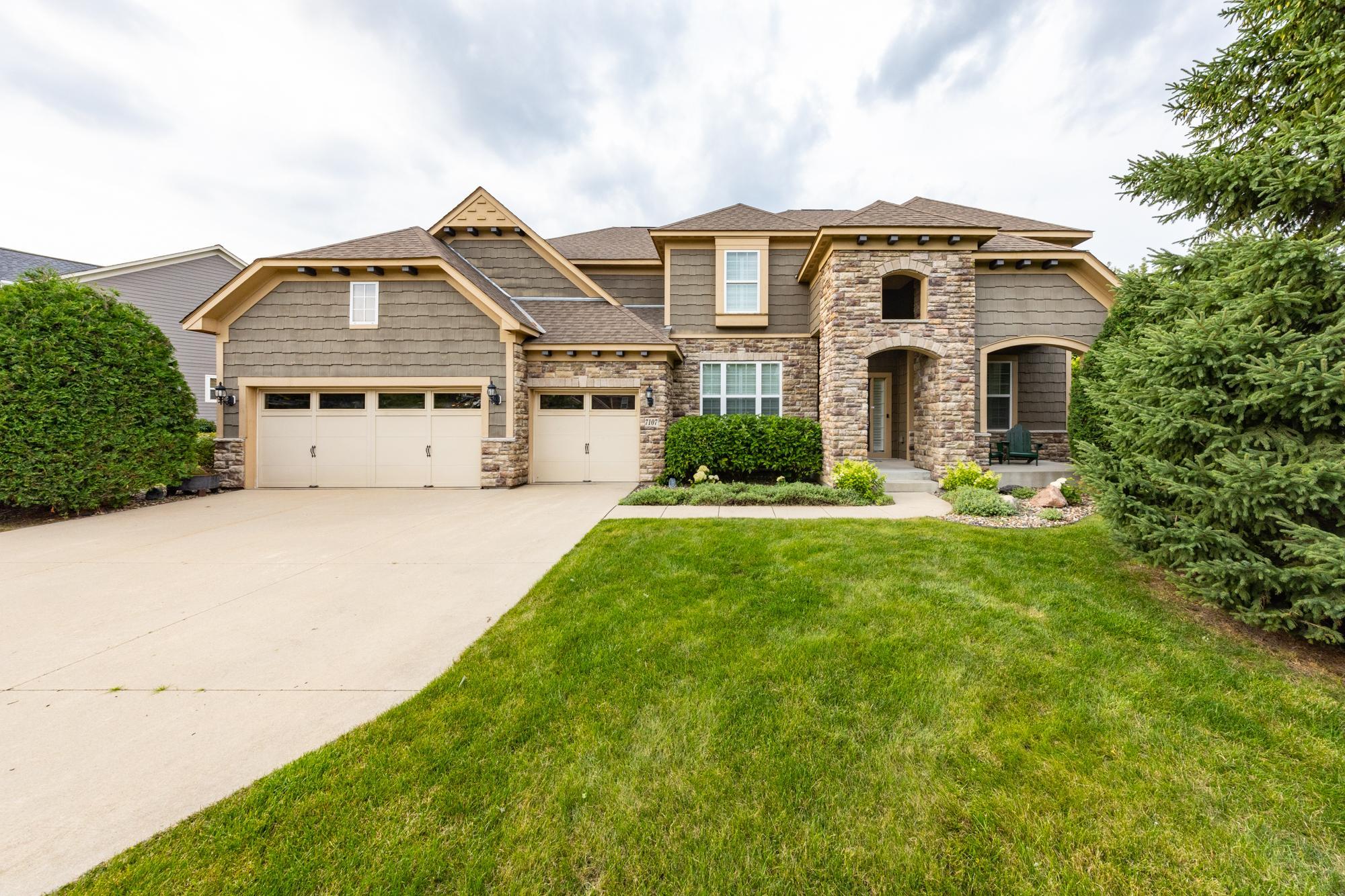 Highover Dr, Chanhassen, MN 55317
