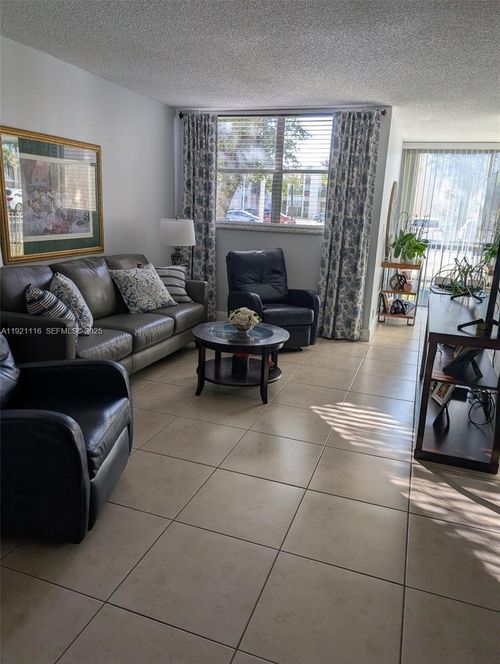 apt-110-9401 Sw 4th St, Miami, FL, 33174-2020 | Card Image