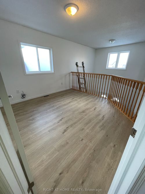 2084 Osbond Rd, Innisfil, ON, L9S0A9 | Card Image