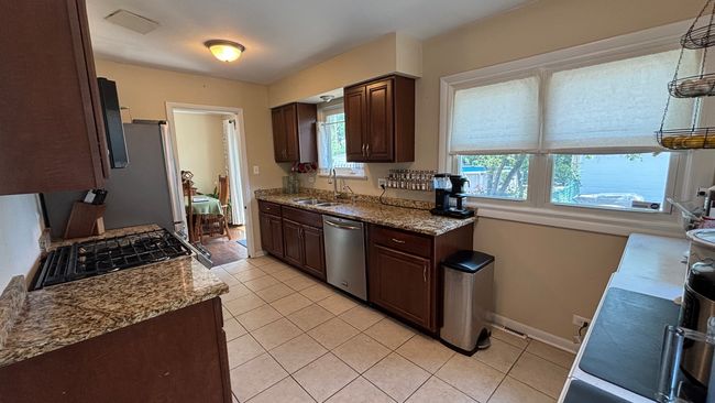 1317 N Mitchell Ave, House other with 2 bedrooms, 2 bathrooms and 2 parking in Arlington Heights IL | Image 5