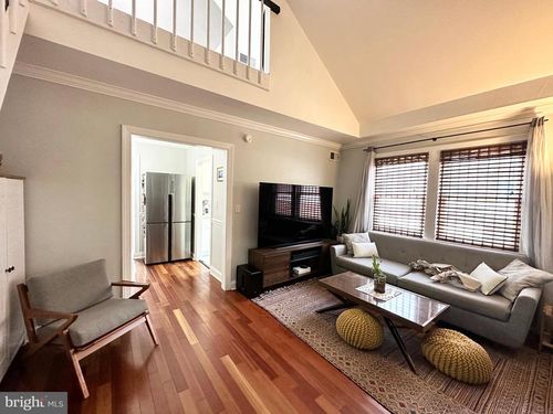 apt-302-718 S Washington St, ALEXANDRIA, VA, 22314-4235 | Card Image