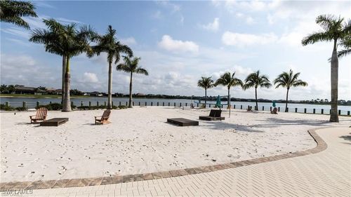 14827 Edgewater Cir, NAPLES, FL, 34114-8975 | Card Image