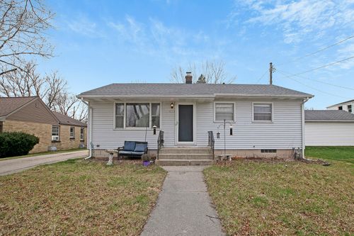 2010 N 22nd St, Sheboygan, WI, 53081-2238 | Card Image