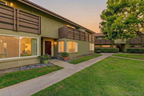 unit-122-615 Fredricks Ave, Oceanside, CA, 92058-1689 | Card Image