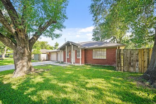 231 Gruss Dr, Houston, TX, 77060-1313 | Card Image