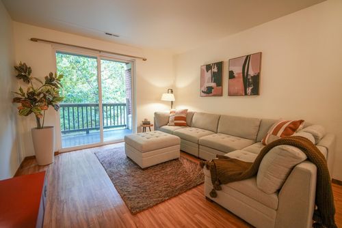 apt-109-5194 Sassafras Dr, Fitchburg, WI, 53711-7722 | Card Image