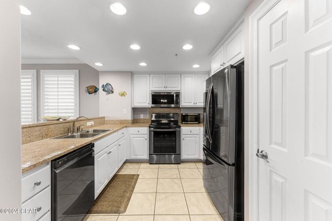 112 - 5004 Thomas 112 Drive, Condo with 3 bedrooms, 2 bathrooms and null parking in Panama City Beach FL | Image 8