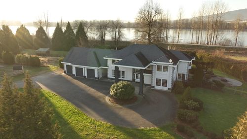 14531 Charlier Rd, Pitt Meadows, BC, V3Y2T8 | Card Image