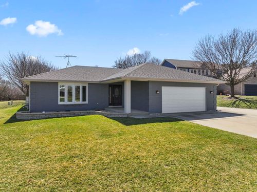 12205 Oakcrest Dr, Huntley, IL, 60142-7025 | Card Image