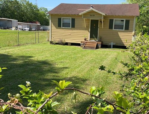5455 Pine Burr Blvd, Beaumont, TX, 77708-5520 | Card Image
