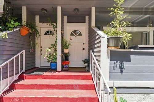 6926 Kester, Los Angeles, CA, 91405 | Card Image