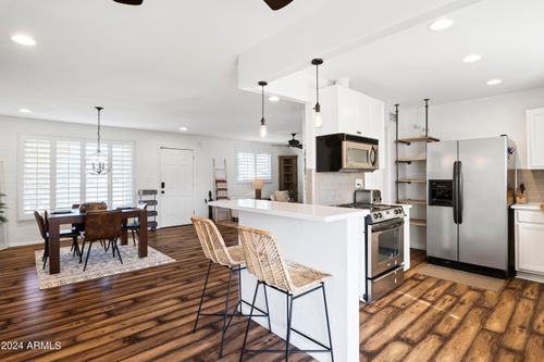6719 E 2nd St, Scottsdale, AZ, 85251-5211 | Card Image