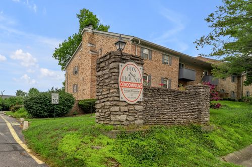 b-1084 Armstrong Mill Road, Lexington, KY, 40517 | Card Image