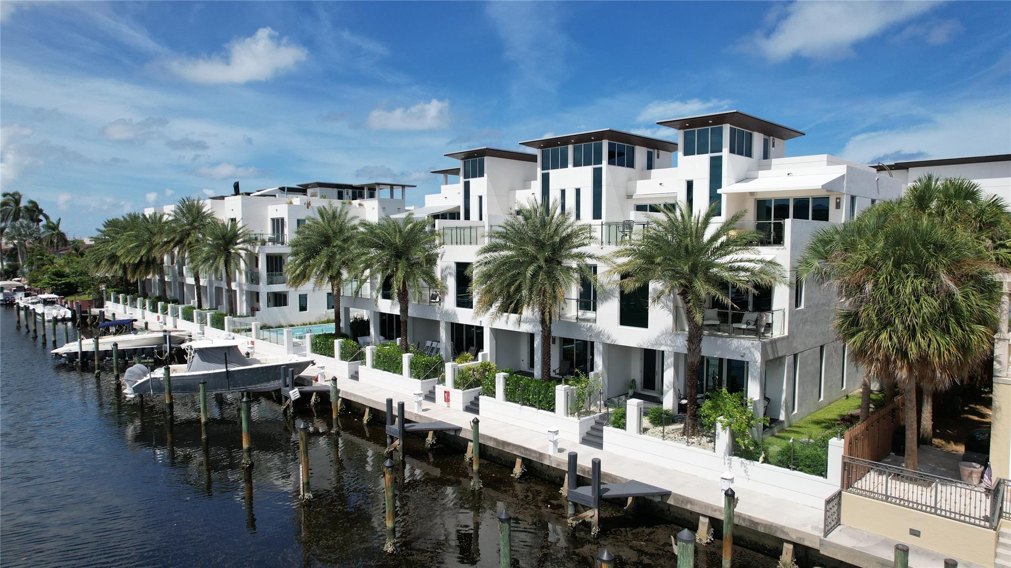 Shore Ct, Lauderdale By The Sea, FL 33308