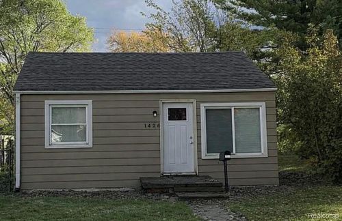 1425 Cypress St, Saginaw, MI, 48602-2827 | Card Image