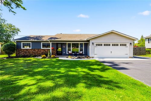 9839 Johnnycake Ridge Rd, Mentor, OH, 44060-6713 | Card Image