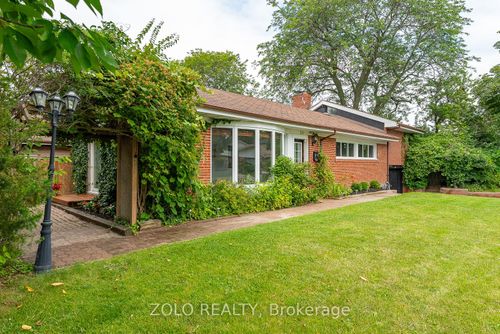 24 Panmure Cres, Scarborough, ON, M1K4Y6 | Card Image