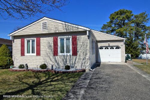 25 Plymouth Dr, Toms River, NJ, 08757-6523 | Card Image