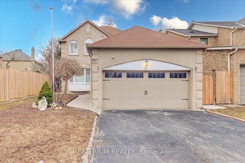 4 Radford Dr, Ajax, ON, L1T1V9 | Card Image
