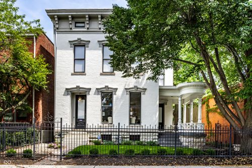 214 E Saint Joseph St, Indianapolis, IN, 46202-3311 | Card Image