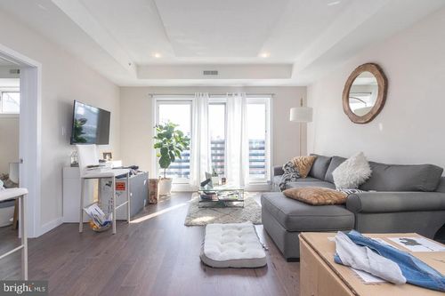 201-938 New Market St, PHILADELPHIA, PA, 19123-2375 | Card Image