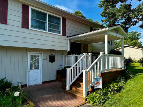 6 Green Knolls Ln, Rutland, VT, 05701-3311 | Card Image