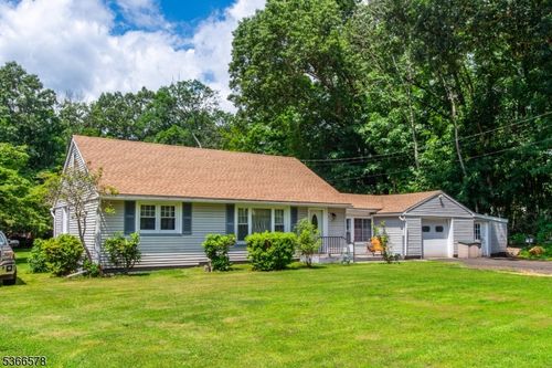 21 Benton Rd, Columbia, NJ, 07832-2704 | Card Image