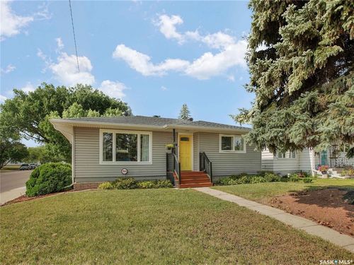 401 Av R N, Saskatoon, SK, S7L2Y8 | Card Image