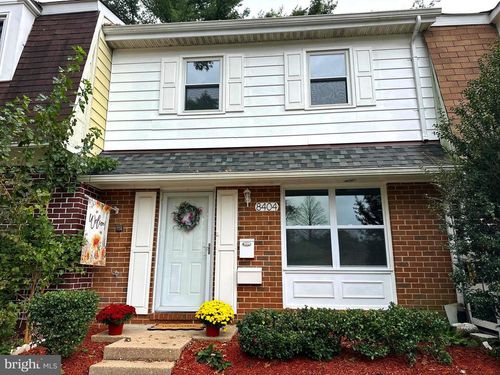 8404 Towne Crest Ct, Gaithersburg, MD, 20877-3718 | Card Image