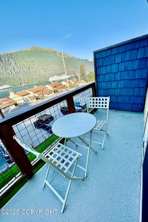 2751-2751 David St, Juneau, AK, 99801-2016 | Card Image