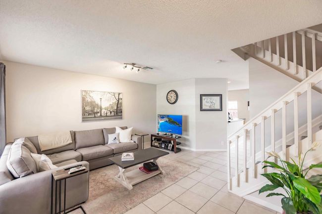 5900 - 5900 S Golden Beauty Ln, Condo with 3 bedrooms, 3 bathrooms and null parking in Tamarac FL | Image 4