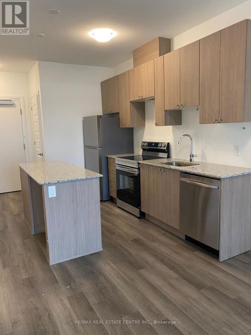 409-460 Gordon Krantz Avenue, Milton (Walker), ON, L9E1Z2 | Card Image