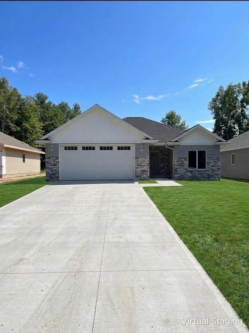 2607 Zen Way, SUAMICO, WI, 54313 | Card Image