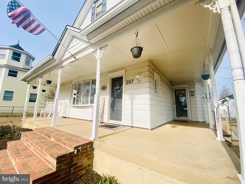 207 Church St, Williamstown, NJ, 08094-1613 | Card Image