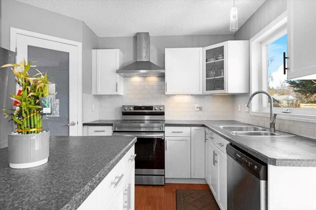 49 Shawbrooke Close Sw, House other with 4 bedrooms, 4 bathrooms and 4 parking in Calgary AB | Image 12