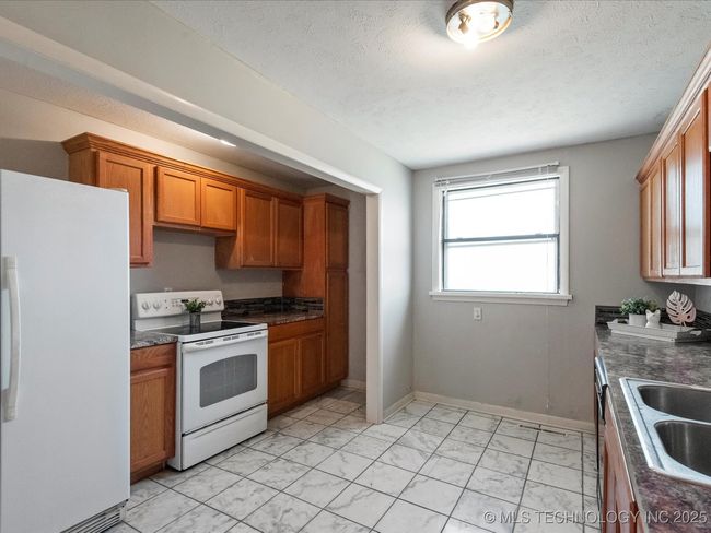 100 S Home St, House other with 3 bedrooms, 2 bathrooms and null parking in Ochelata OK | Image 5