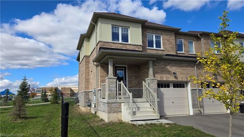 11 Armes St, Binbrook, ON, L0R1C0 | Card Image