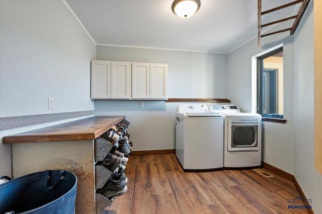 10226 Buena Vista Ln, House other with 6 bedrooms, 4 bathrooms and null parking in Belle Fourche SD | Image 21