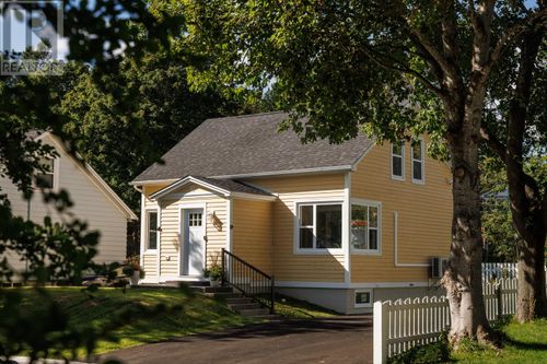 2 Milbanke Street, St. John's, NL, A1B1P3 | Card Image