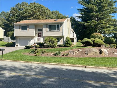 101 Elton Cir, Cranston, RI, 02921-1909 | Card Image